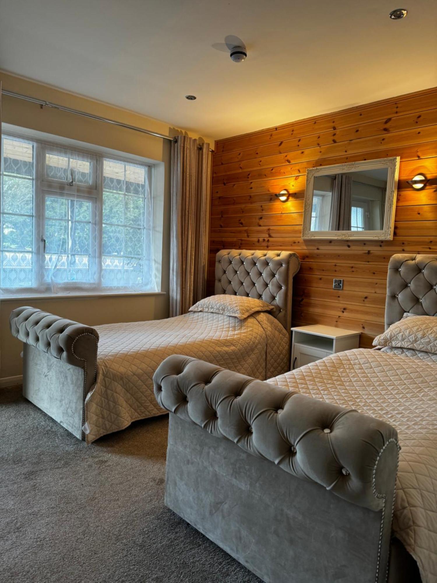 Chequers Inn ฮาร์โรเกต ภายนอก รูปภาพ