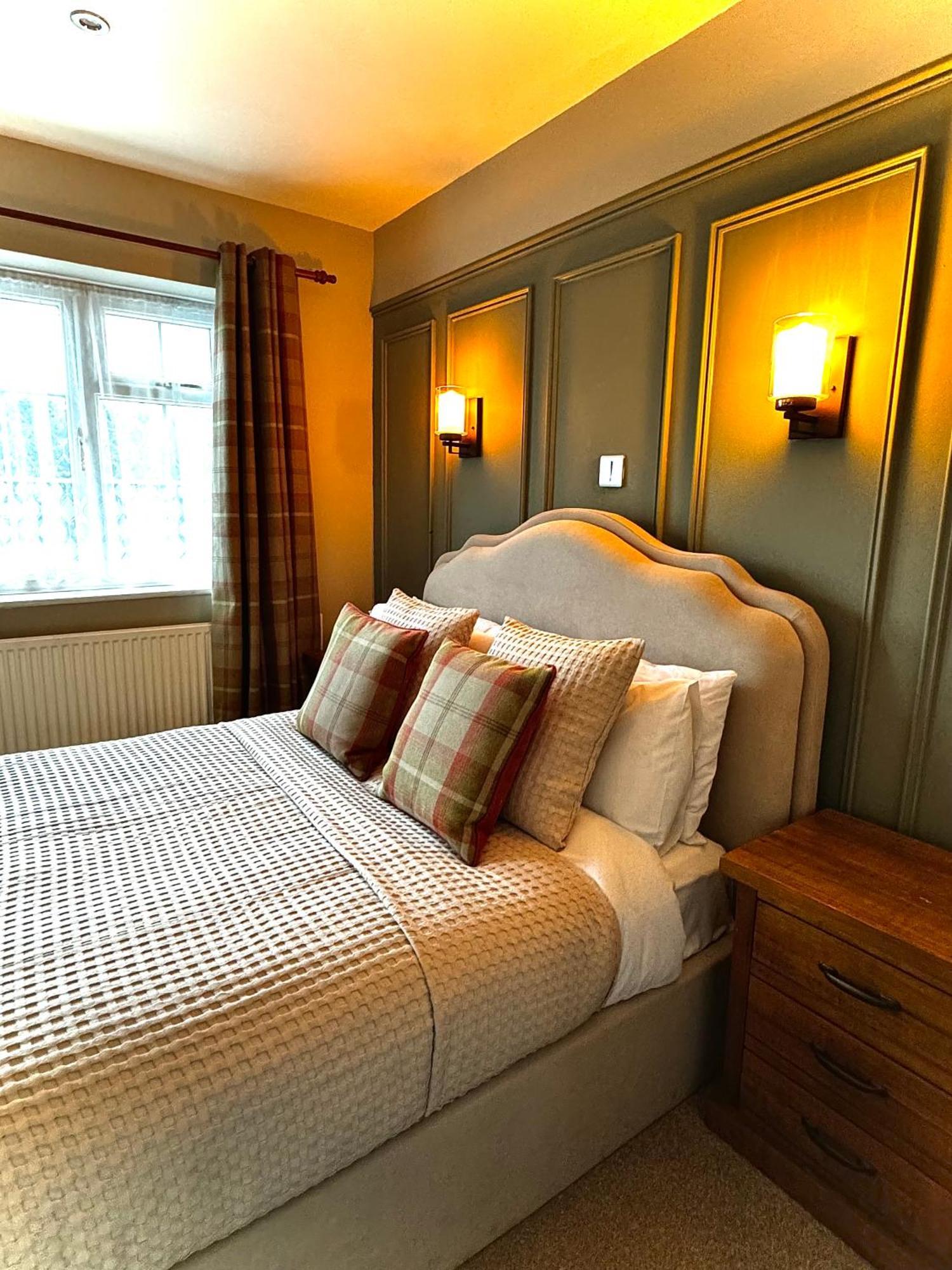 Chequers Inn ฮาร์โรเกต ภายนอก รูปภาพ